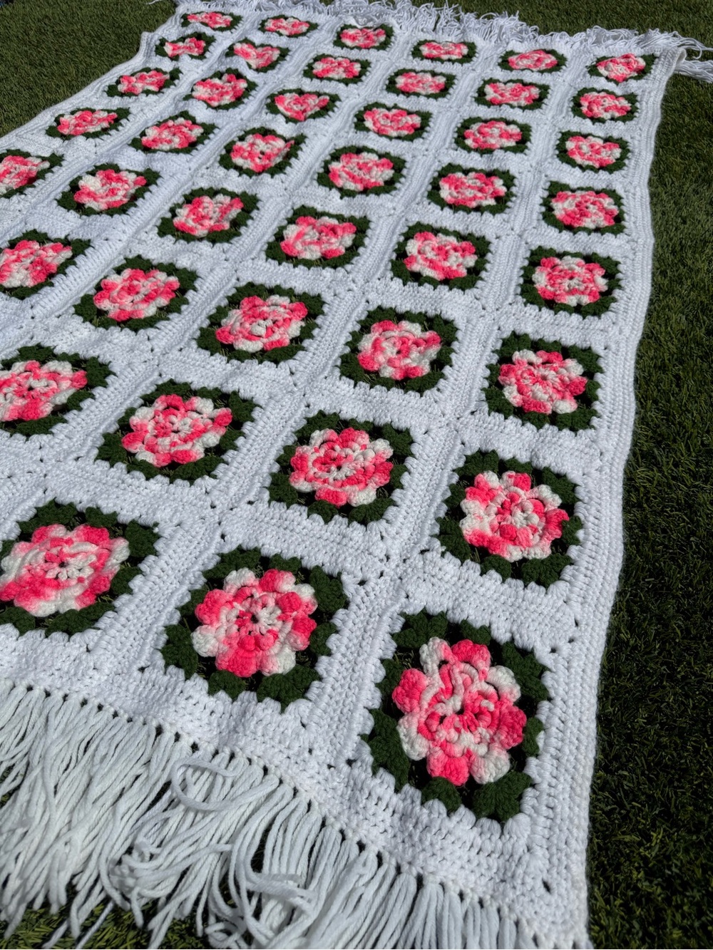 Crochet 3D Pink & White Flower Rose Throw Blanket Granny Afghan Cottage ~44x64